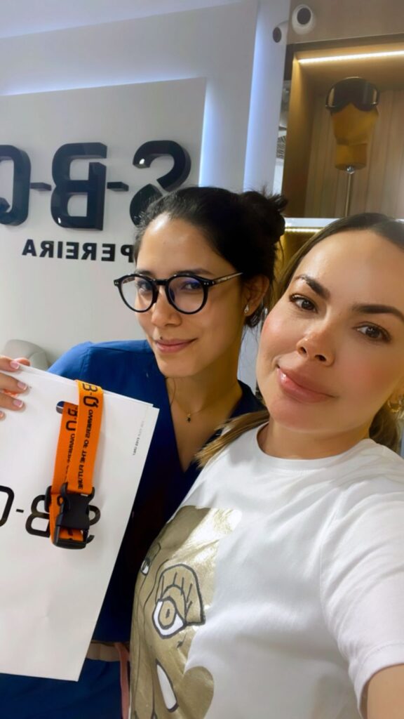 Laura Castaño y Angelica Blond